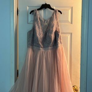 Prom gown